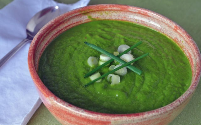 Spinach and Carrot Green Soup