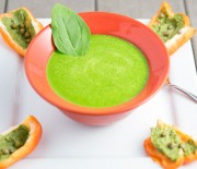 Pesto Bell Peppers & Zucchini Spinach Soup