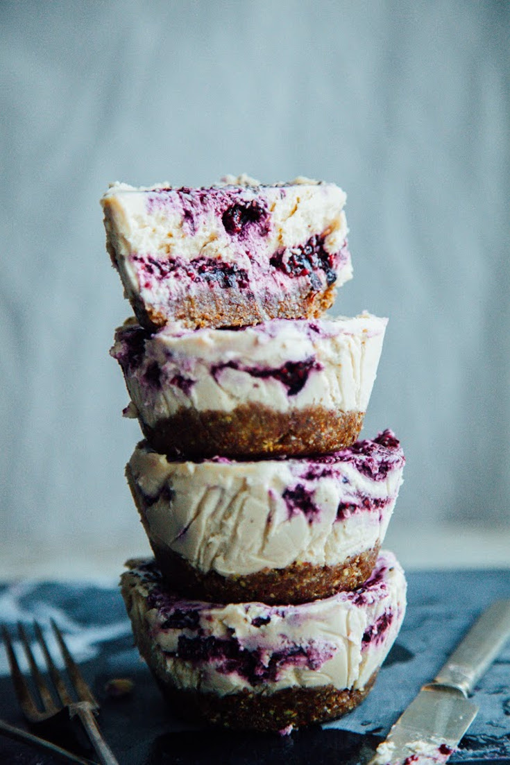 blueberry-lemon-mini-cheesecakes